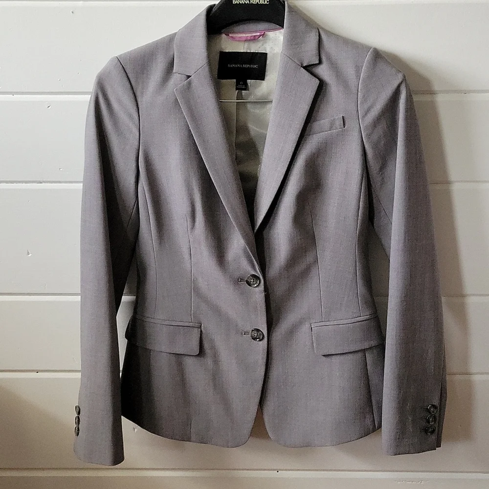 Banana Republic skirt suit - Picture 5 of 5